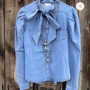 NWT Never worn Denim Puff Sleeve Top
